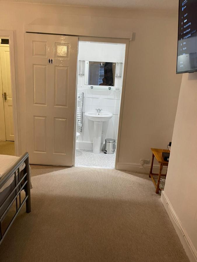Alder En-Suites Self-Catering With Private Shower 1 Southampton Exteriör bild