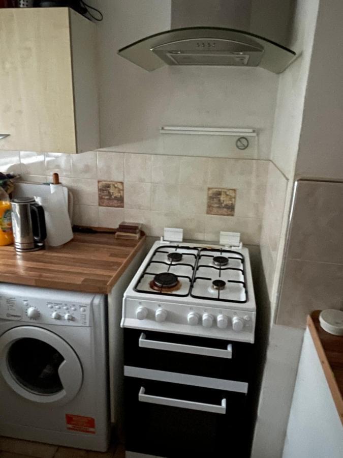 Alder En-Suites Self-Catering With Private Shower 1 Southampton Exteriör bild