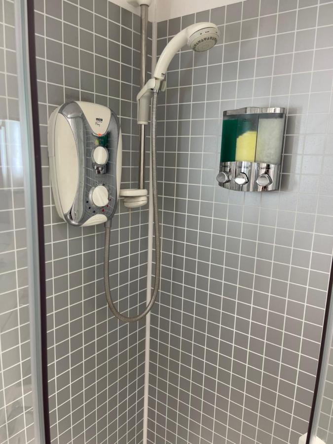Alder En-Suites Self-Catering With Private Shower 1 Southampton Exteriör bild