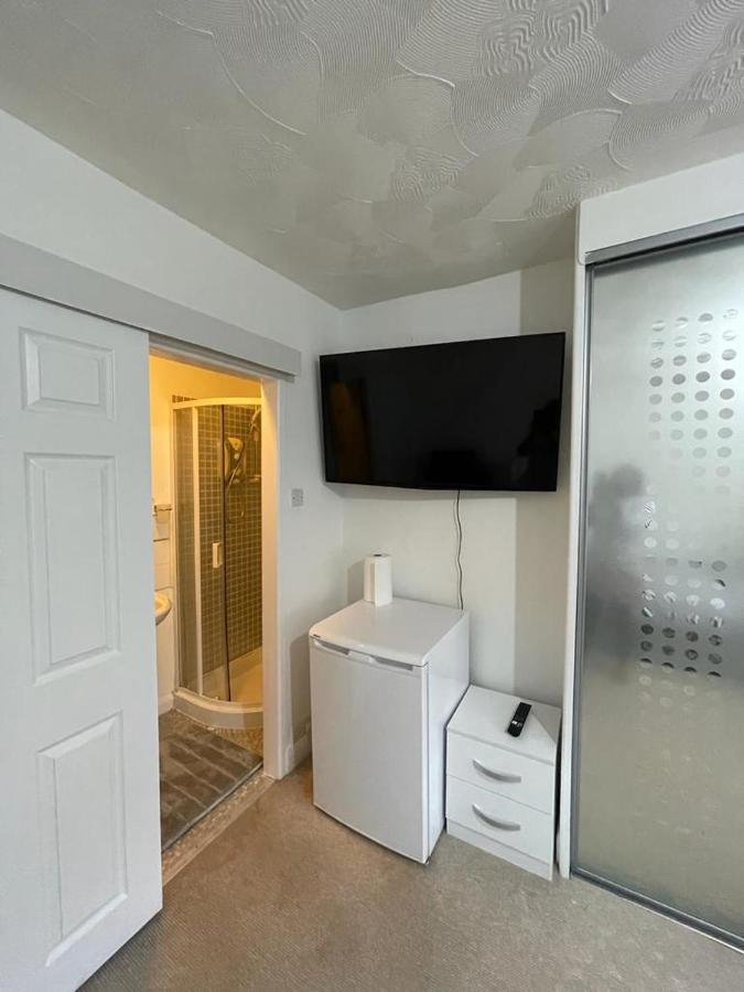 Alder En-Suites Self-Catering With Private Shower 1 Southampton Exteriör bild