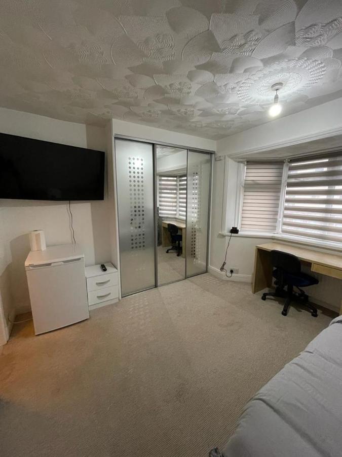 Alder En-Suites Self-Catering With Private Shower 1 Southampton Exteriör bild